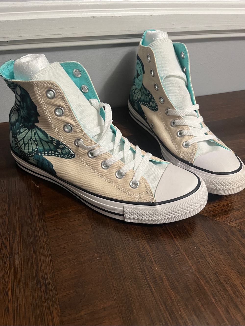 Men’s Chuck Taylor converse shoes